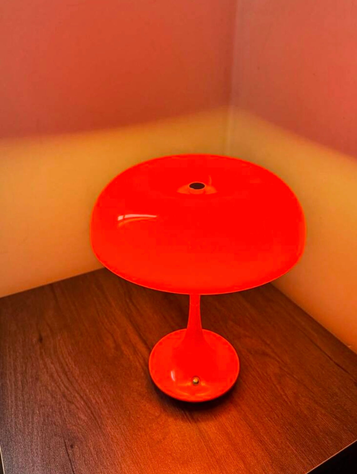 Pantella Lamp