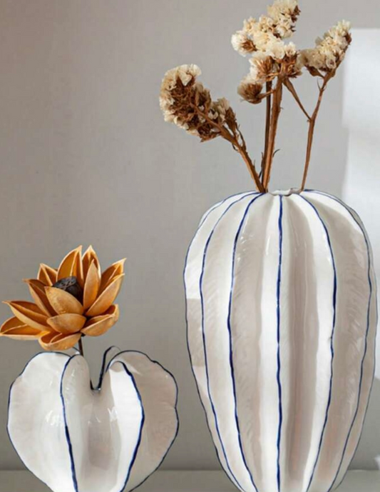 Lato Vase